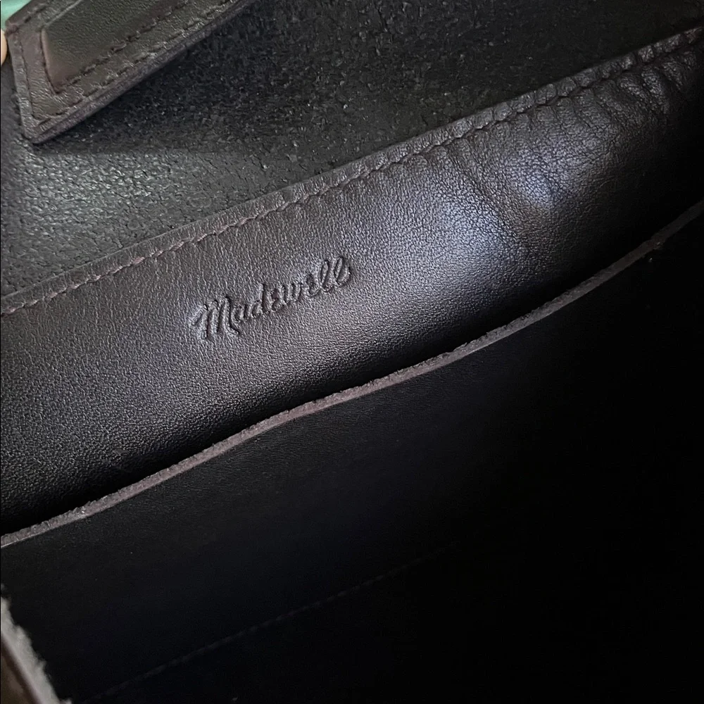 Madewell Essential Bucket Tote Black with Silver Studs - Picture 4 of 8
